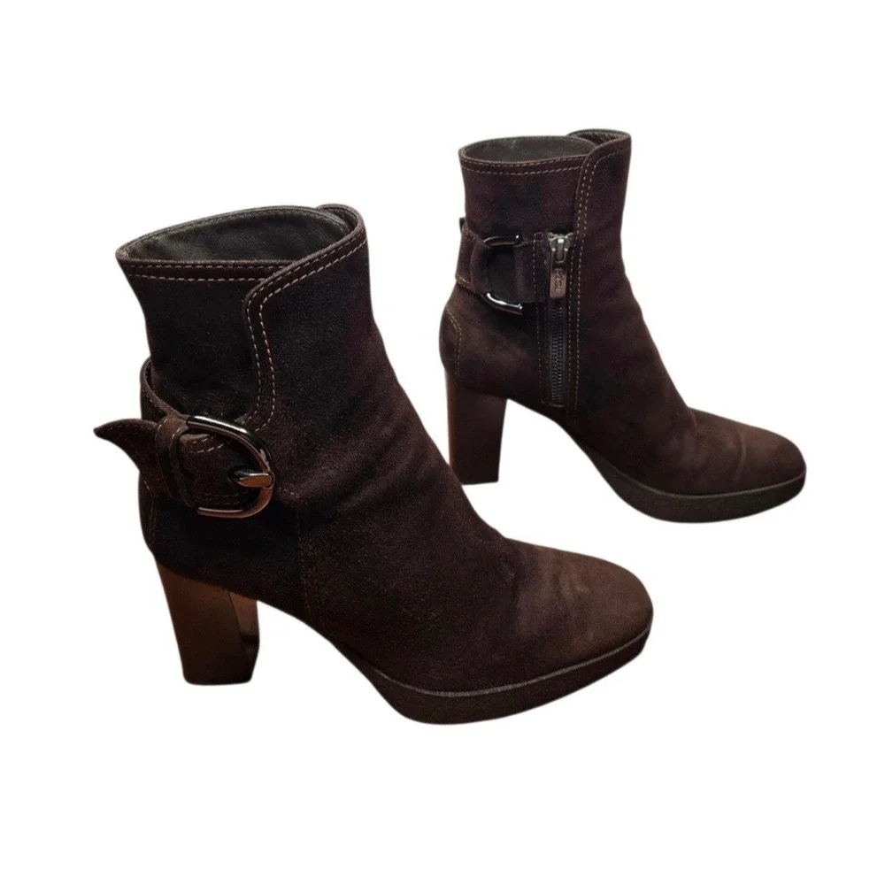 Tod's Brown Suede Buckle Detail Ankle Boots 38 Block Heel Platform Luxe Italy